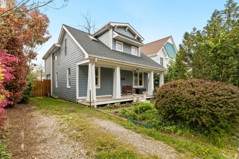 Unique Eastport Bungalow w/ Yard for 8 Guests